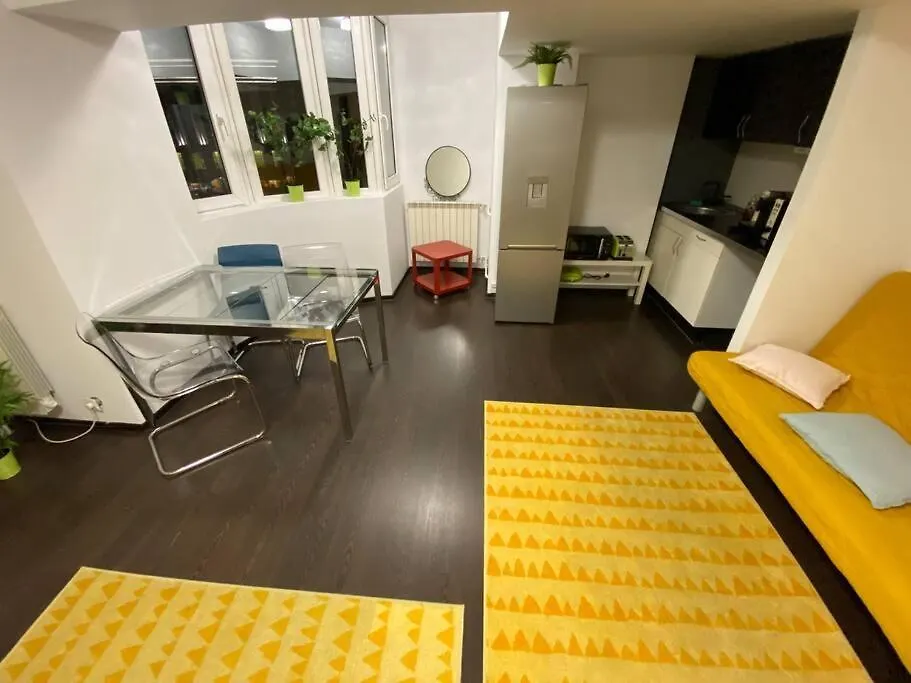 Green Apartment 43 Bucharest